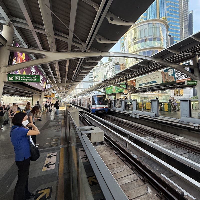Asok BTS Station