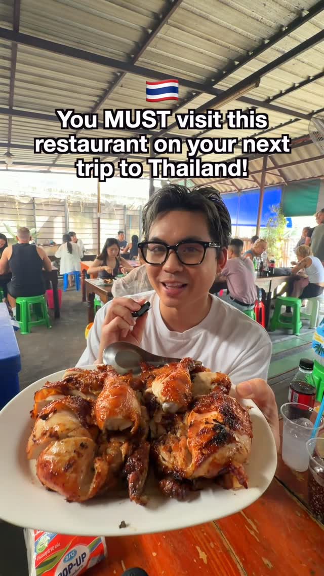 comment ‘LOCATION’ for a google maps link to this spot🗺️💬
BEST PLACES TO EAT IN CHIANG MAI, THAILAND?🇹🇭🐔🍗 ft. the best grilled chicken I’ve had in Thailand so far!!🫶🏻 #thailand #chiangmai #chiangmaithailand #thailandtravel #travelthailand