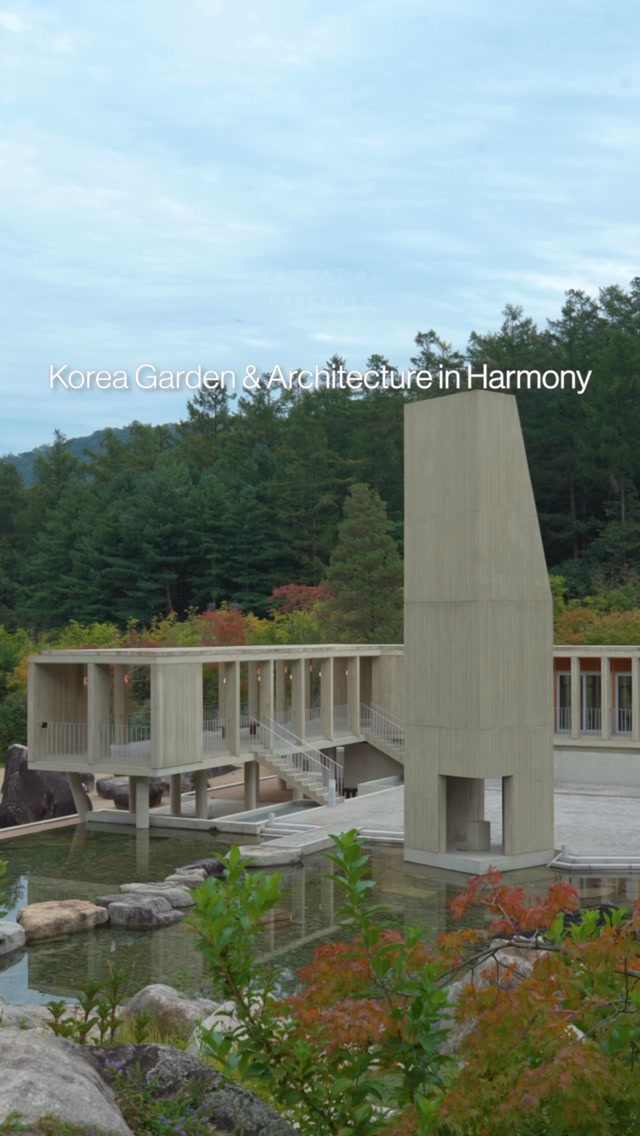 대한민국에 위치한 세계 최대 규모의 인문정원입니다.
Les Jardins de Médongaule in Yangpyeong, Korea, is a vast 60,000-pyeong sanctuary where nature, architecture, and philosophy converge. Beyond mere aesthetics, it serves as a humanistic landscape that invites visitors to contemplate life and the passage of time.
In Médongaule, a renowned architect Seung H-Sang and a team of global experts, focus on architecture that subtly dissolves into the landscape rather than dominating it. This vision is beautifully realized in the ”Korean Garden,“ which restores the traditional aesthetics and philosophy of Korean gardening through a modern lens.
Expanding this narrative, the ”Contemporary Garden“ has officially opened.
➖
📍 메덩골정원 (@medongaule )
대한민국 경기 양평군 양동면 금왕리 270-1
➖
Film by @be.spatial